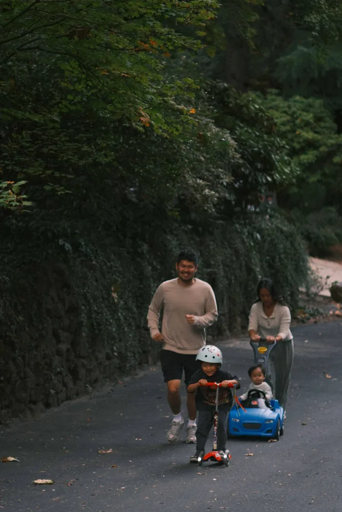 Ogata Family (Ren, Cal, & Lightning McQueen) — photograph 2